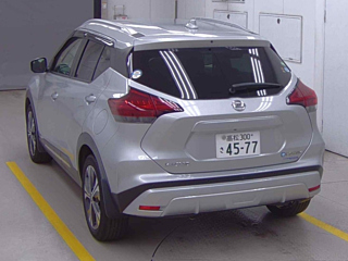 NISSAN KIX 2021