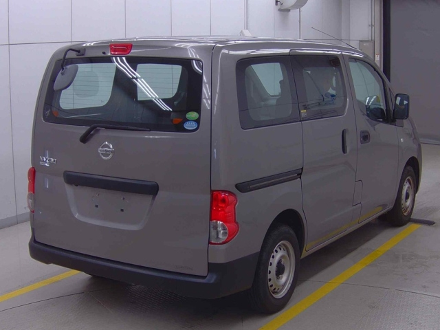 NISSAN NV200 2019