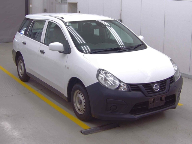 NISSAN AD 2020