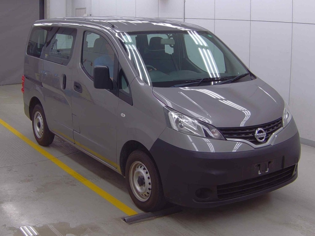 NISSAN NV200 2019