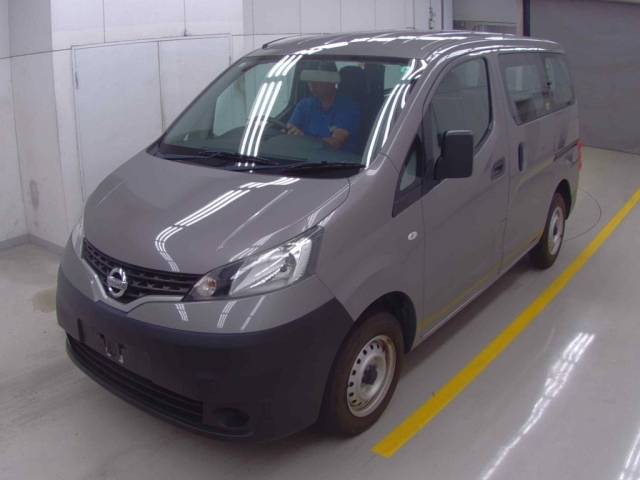NISSAN NV200 2019
