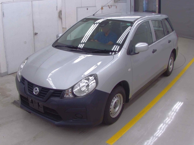 NISSAN AD 2020