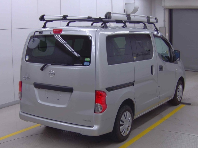 NISSAN NV200 2019