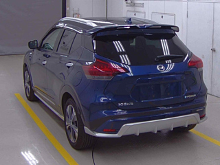 NISSAN KIX 2022