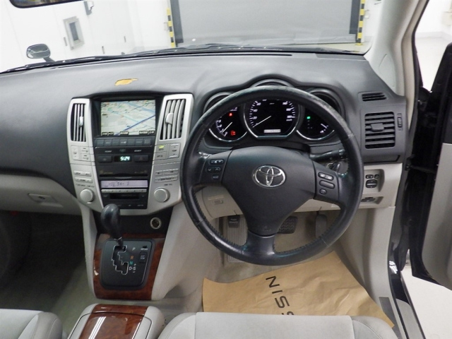 TOYOTA HARRIER 2008