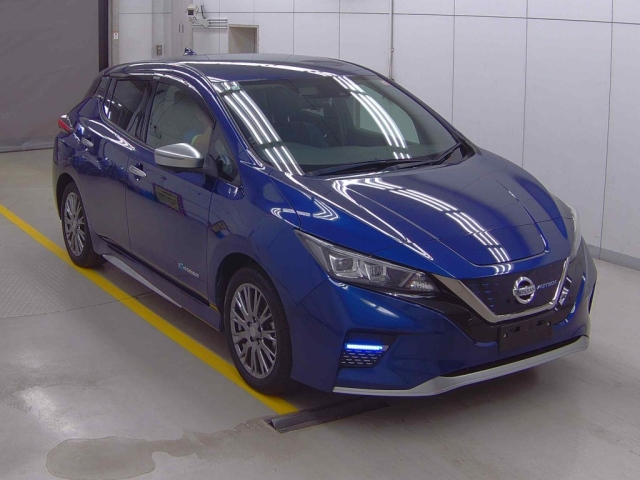 NISSAN LEAF 2021