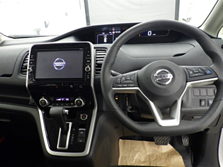 NISSAN SERENA 2019