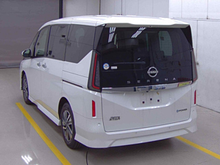 NISSAN SERENA 2023