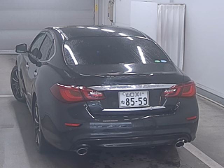 NISSAN FUGA 2015