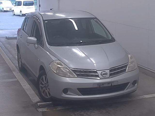 NISSAN TIIDA 2008