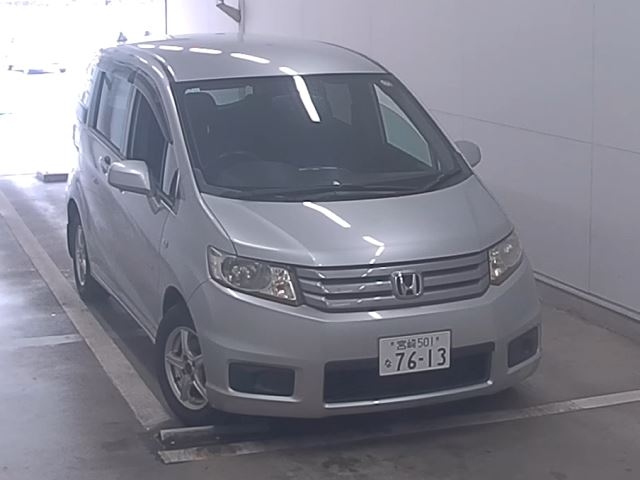 HONDA FREED 2011