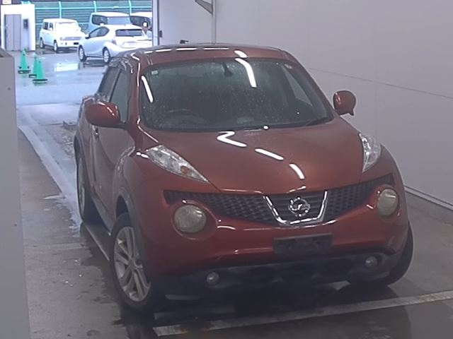 NISSAN JUKE 2010