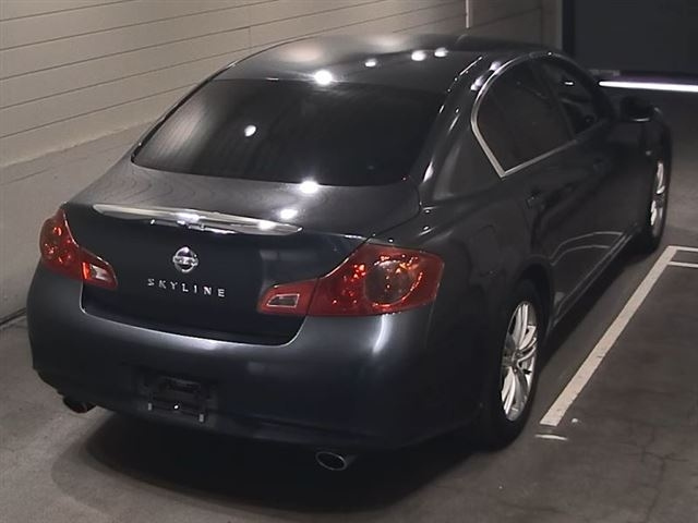 NISSAN SKYLINE 2010
