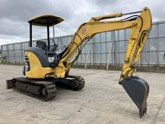 KOMATSU PC30MR-3 2013