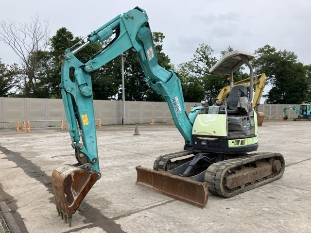 YANMAR B4-6A 2011