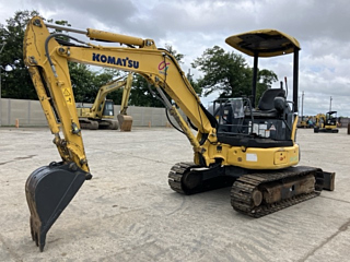 KOMATSU PC30MR-3 2013
