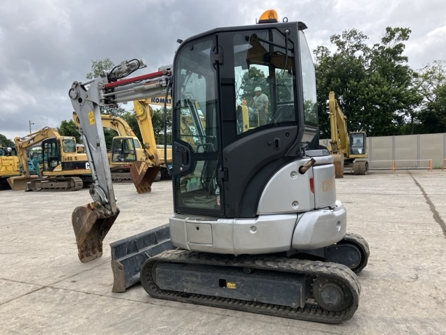 KOMATSU PC30UU-6N0 2018