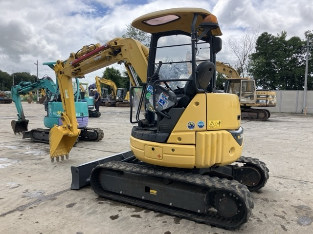 KOMATSU PC30UU-5 2015