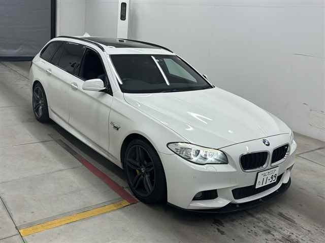 BMW 5 SERIES 2011