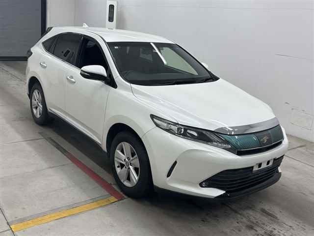 TOYOTA HARRIER 2019