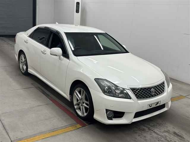 TOYOTA CROWN 2011