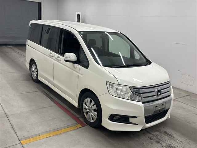 HONDA STEP WAGON 2010