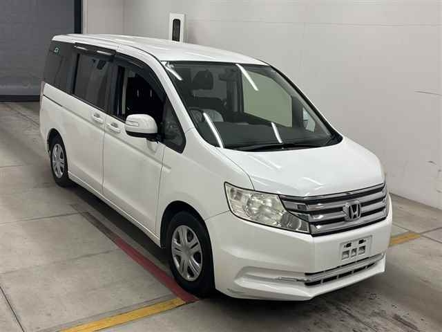 HONDA STEP WAGON 2014