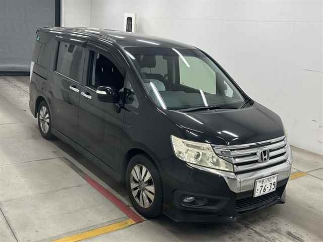 HONDA STEP WAGON 2013