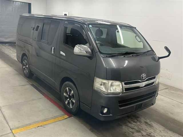 TOYOTA REGIUS ACE VAN