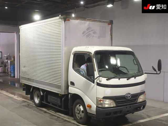 TOYOTA DYNA 2011