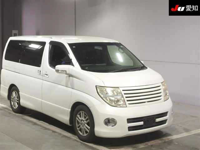 NISSAN ELGRAND