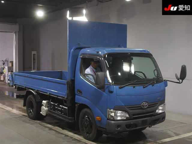 TOYOTA DYNA