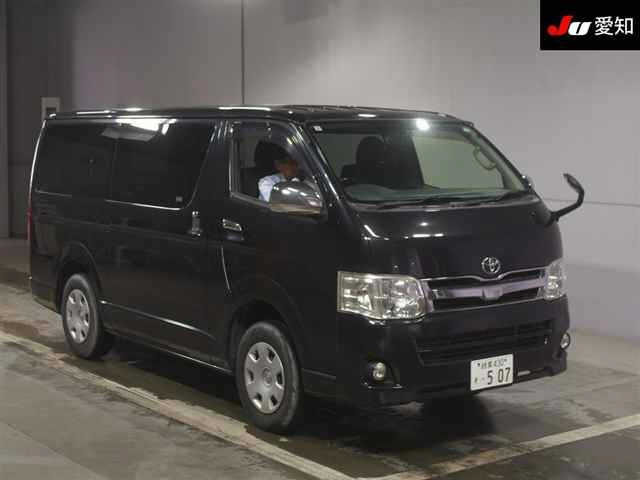 TOYOTA HIACE VAN 2013