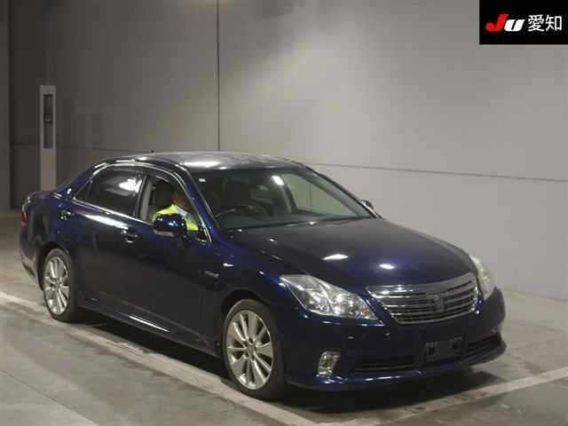 TOYOTA CROWN 2010