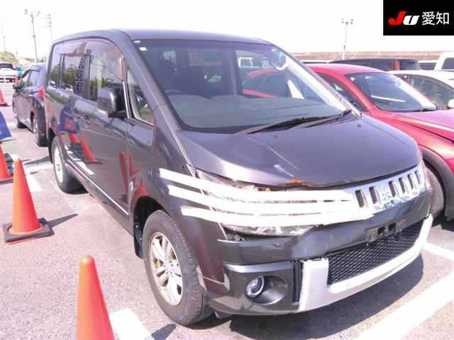 MITSUBISHI DELICA D5 2017