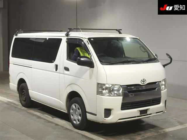 TOYOTA HIACE VAN 2014