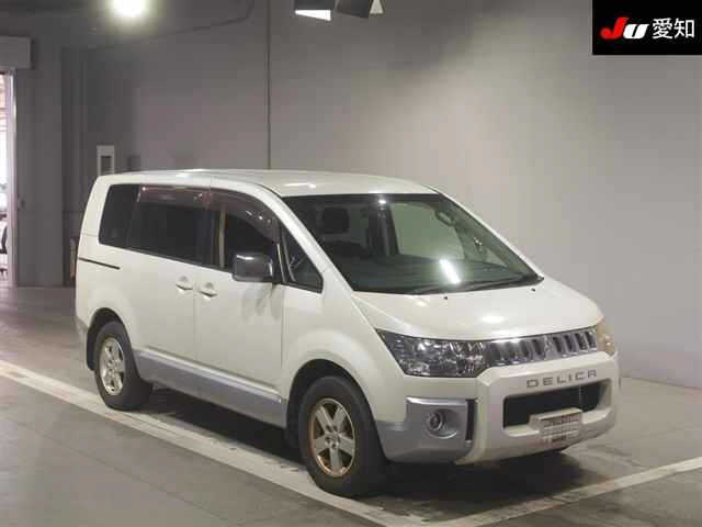 MITSUBISHI DELICA D5 2010