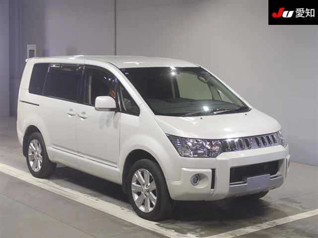 MITSUBISHI DELICA D5 2018