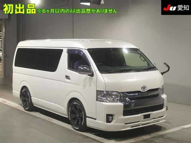 TOYOTA HIACE 2018