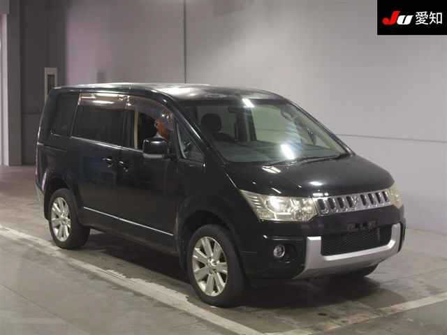 MITSUBISHI DELICA D5 2012