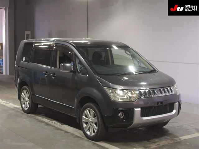 MITSUBISHI DELICA D5 2016