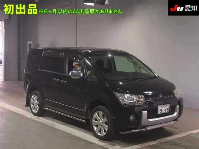 MITSUBISHI DELICA D5 2010