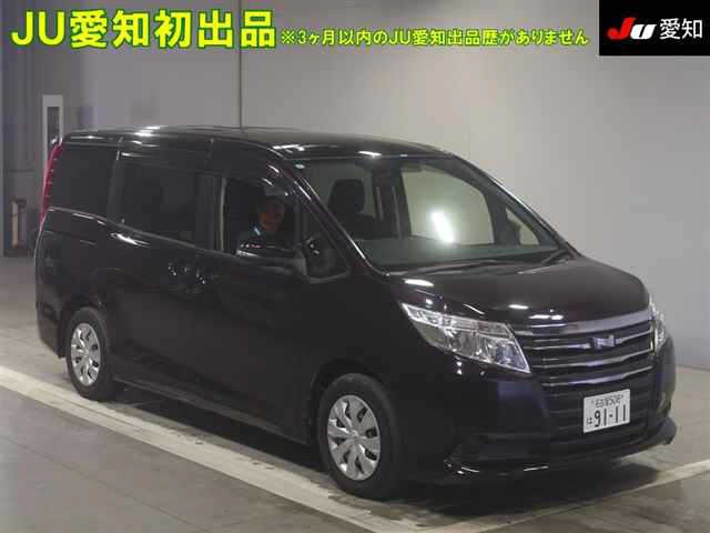 TOYOTA NOAH 2015