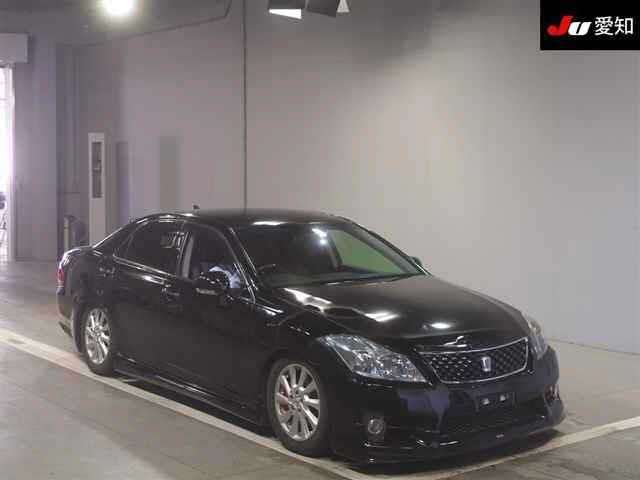 TOYOTA CROWN 2010