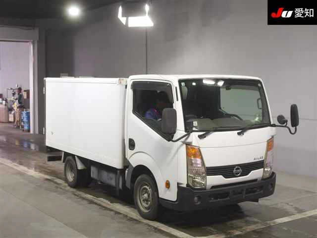 NISSAN ATLAS 2011