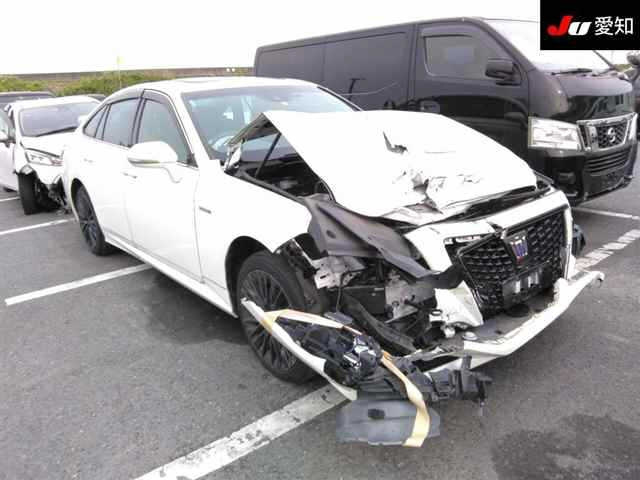 TOYOTA CROWN 2020