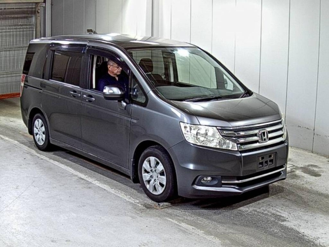 HONDA STEP WAGON 2013
