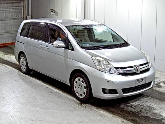 TOYOTA ISIS 2012