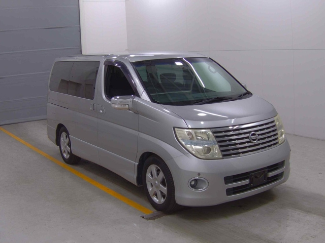 NISSAN ELGRAND 2005