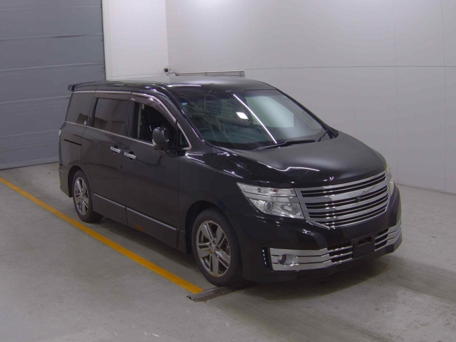 NISSAN ELGRAND 2010